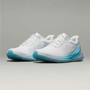Blissfeel Womens Running Shoe
White / Cyan Blue / Cirrus Blue